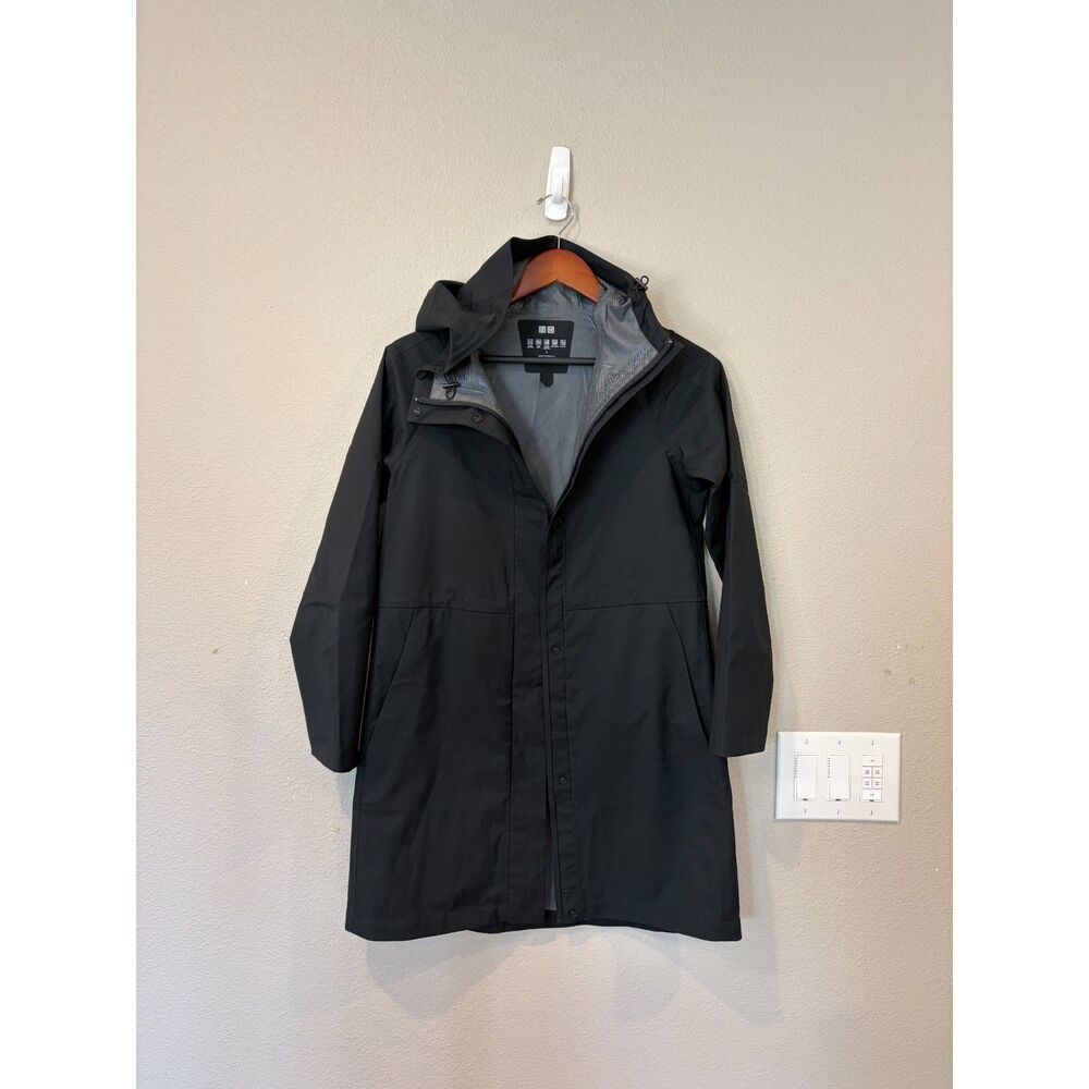 Uniqlo Blocktech Coat Womens Small Black Hooded Long Rain Jacket Water Resistant